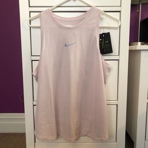 Women’s Nike Tank Top - L